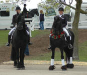 Mattias & Carisbrooke's El Dante with ridders Tiana & Tyra